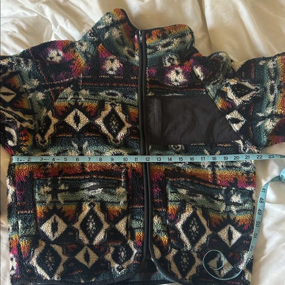 Colorful Patterned Fleece Jacket - Picture 8 of 8